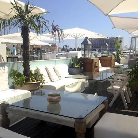 Apartamento Marina Moura Suites Ii *