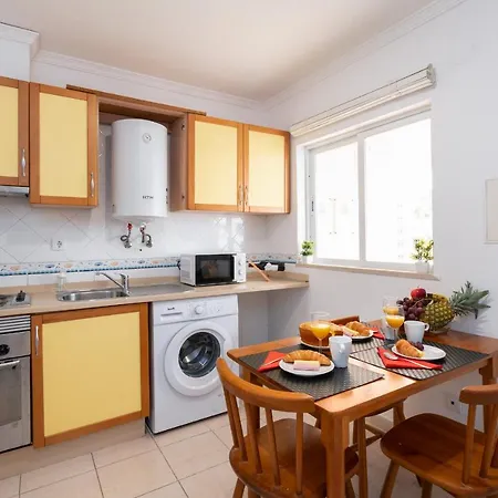 Marina Moura Suites Ii Appartement *